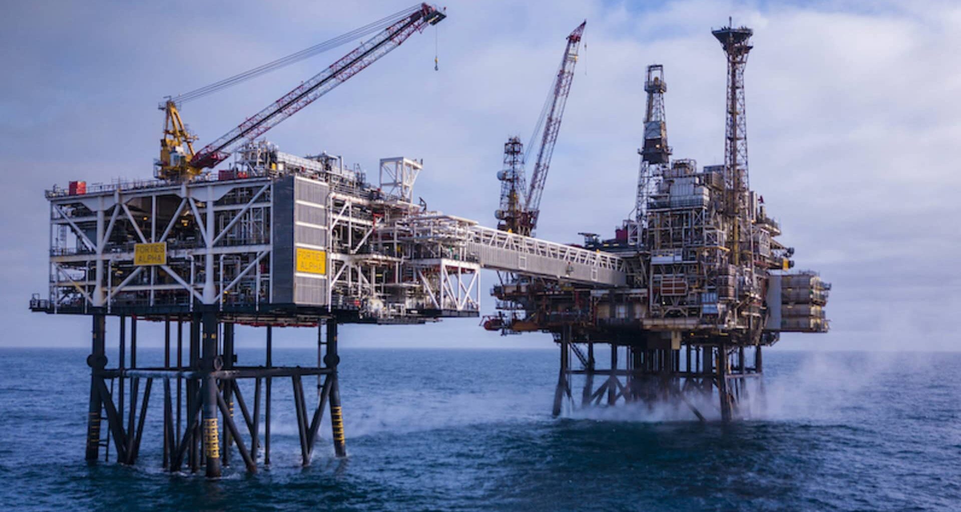 Oil prices: Trump threatens fresh strikes on Iran
