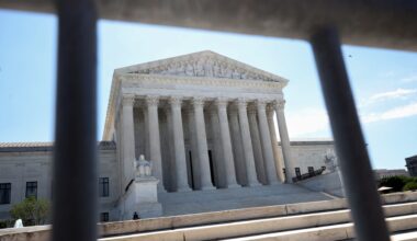 Supreme Court lets Alabama use congressional map diluting Black vote