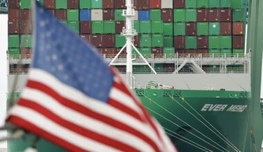 U.S. customs agency, trade judge to seek path to final tariff refunds