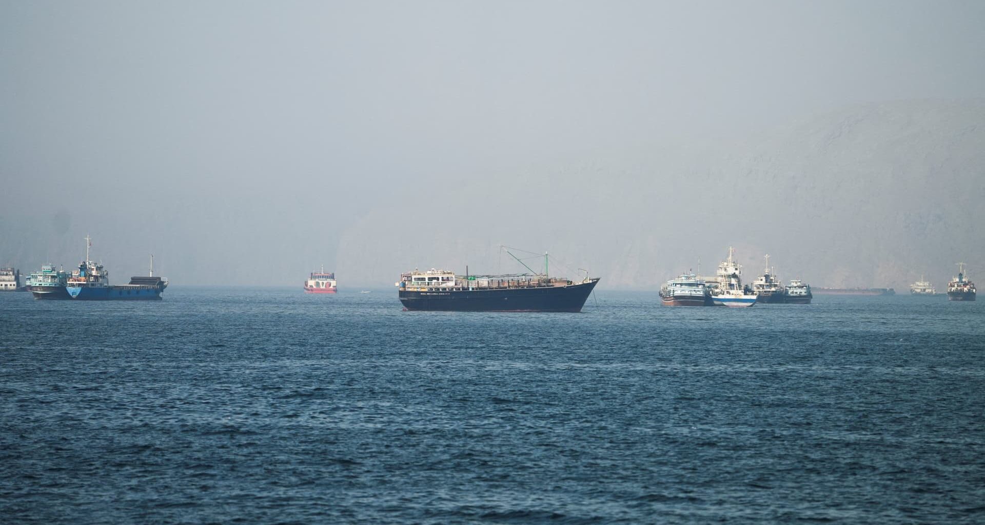 Ships in Persian Gulf quietly coordinate with U.S. Navy to exit Hormuz