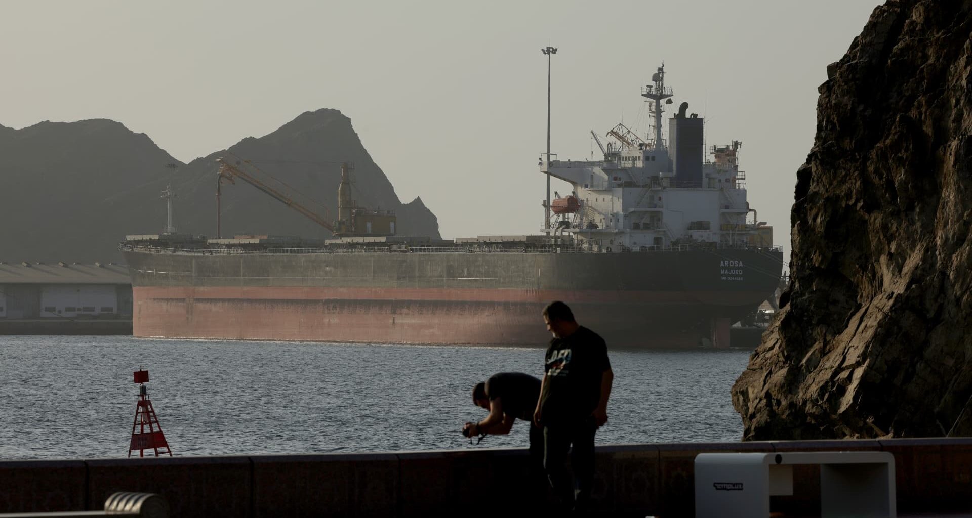 Saudi supertankers cross Strait of Hormuz after Iran deal