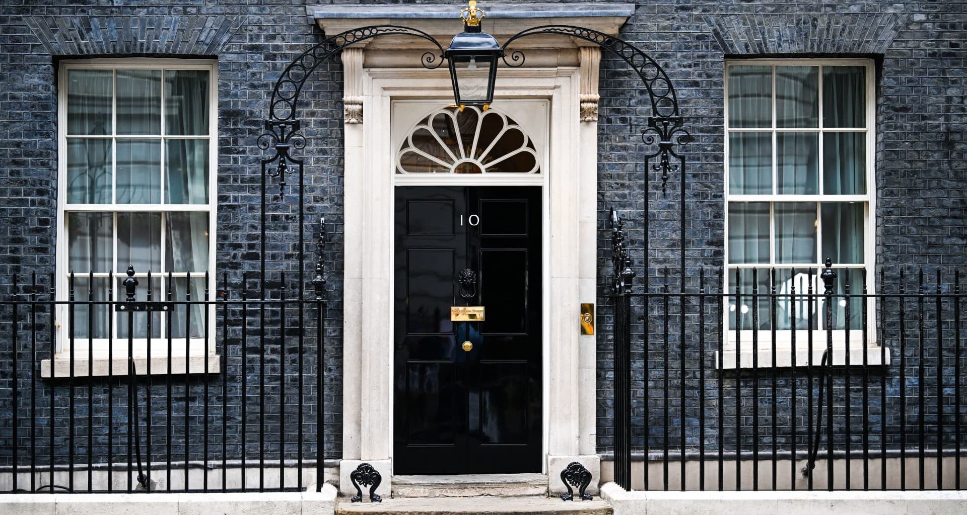 Starmer resigns as PM. Is the UK ungovernable