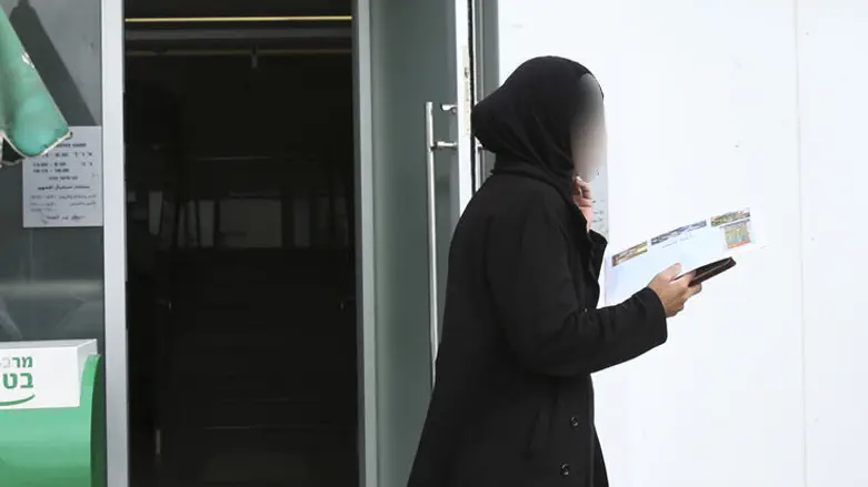 New law to halt benefits for polygamous families