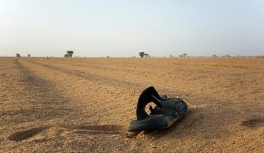 Truck breakdown in Niger strands passengers and leaves 49 dead in Sahara Desert