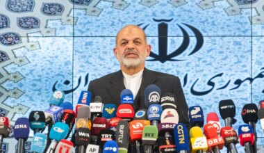 Senior Iranian leader blocks agreement