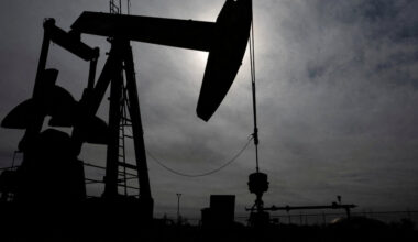 Oil Falls, Stocks Rise as Trump Signals Iran Peace Deal Takes Shape