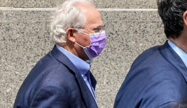 Ex-Congressman Convicted of Insider Trading Gets Pardon