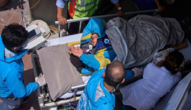 Progress for Everest Climber Who Crawled to Safety