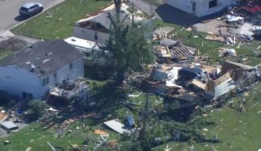 Midwest Towns Face Destruction From Tornadoes