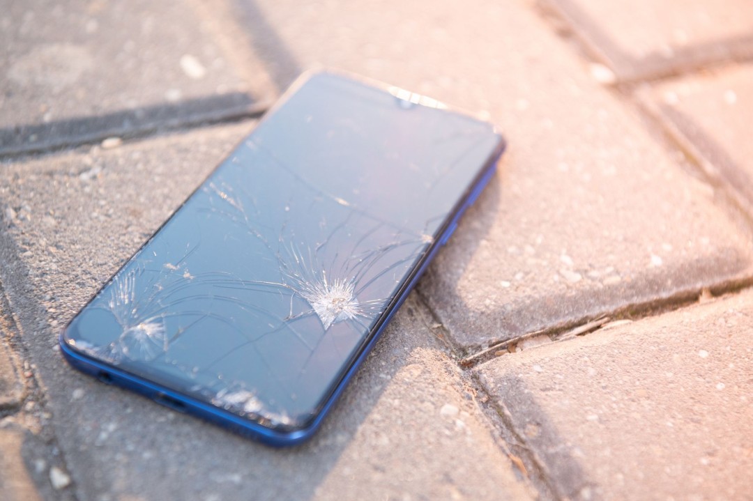 Why Afghans Are Smashing Their Smartphones