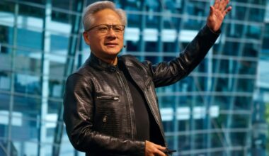 Oil prices rise on Iran peace worries, stocks build on tech rally