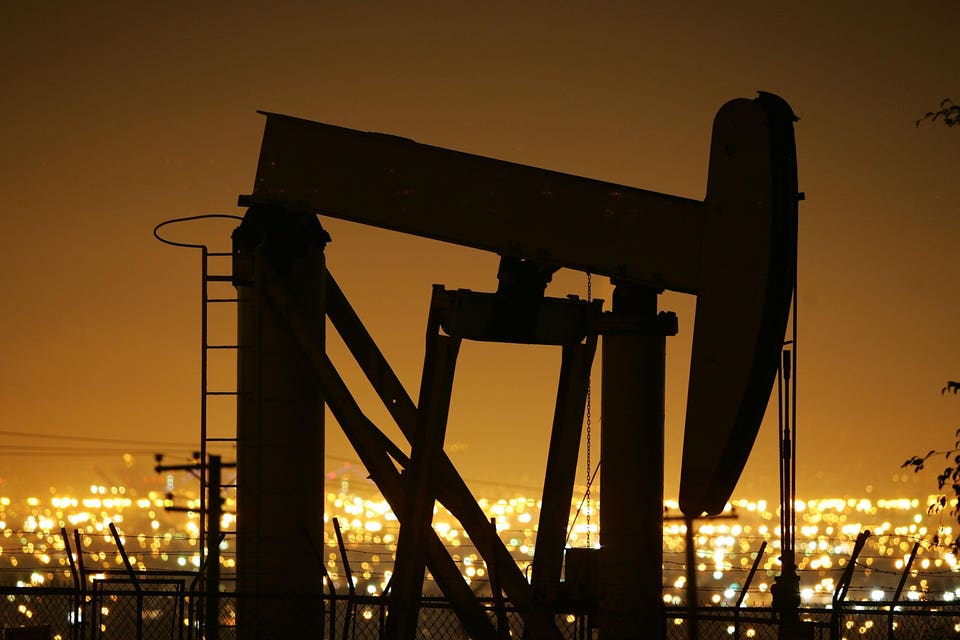 Oil prices end week lower on fresh diplomatic moves in the Middle East