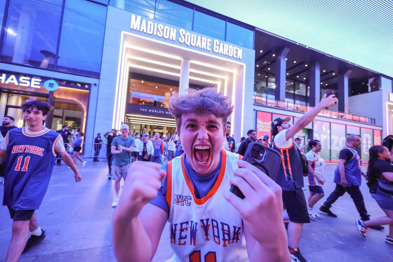 Knicks Finals Ticket Prices Drop $5,000 In Last-Minute Collapse