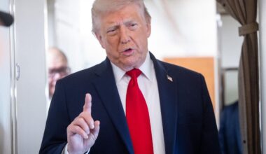 Trump Says Iran Will ‘Pay the Price’ For Taking Too Long On Peace Deal