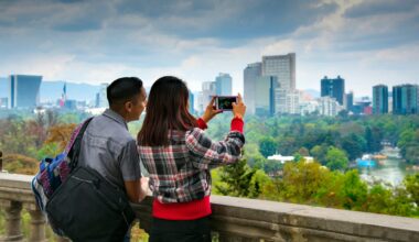How Not To Look Like An American Tourist Abroad