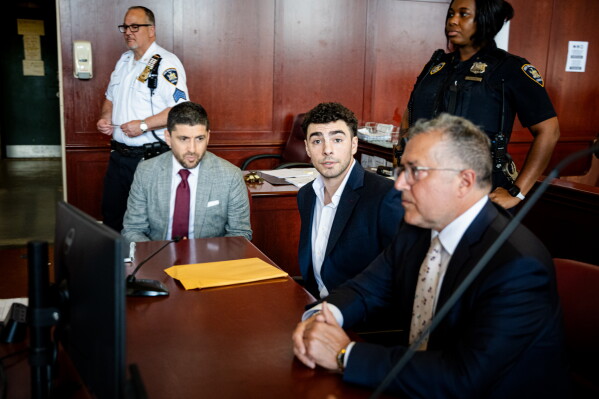 Luigi Mangione appears for a pre-trial hearing at Manhattan Criminal Court in New York, Wednesday, June 17, 2026. (AP Photo/Angelina Katsanis, Pool)