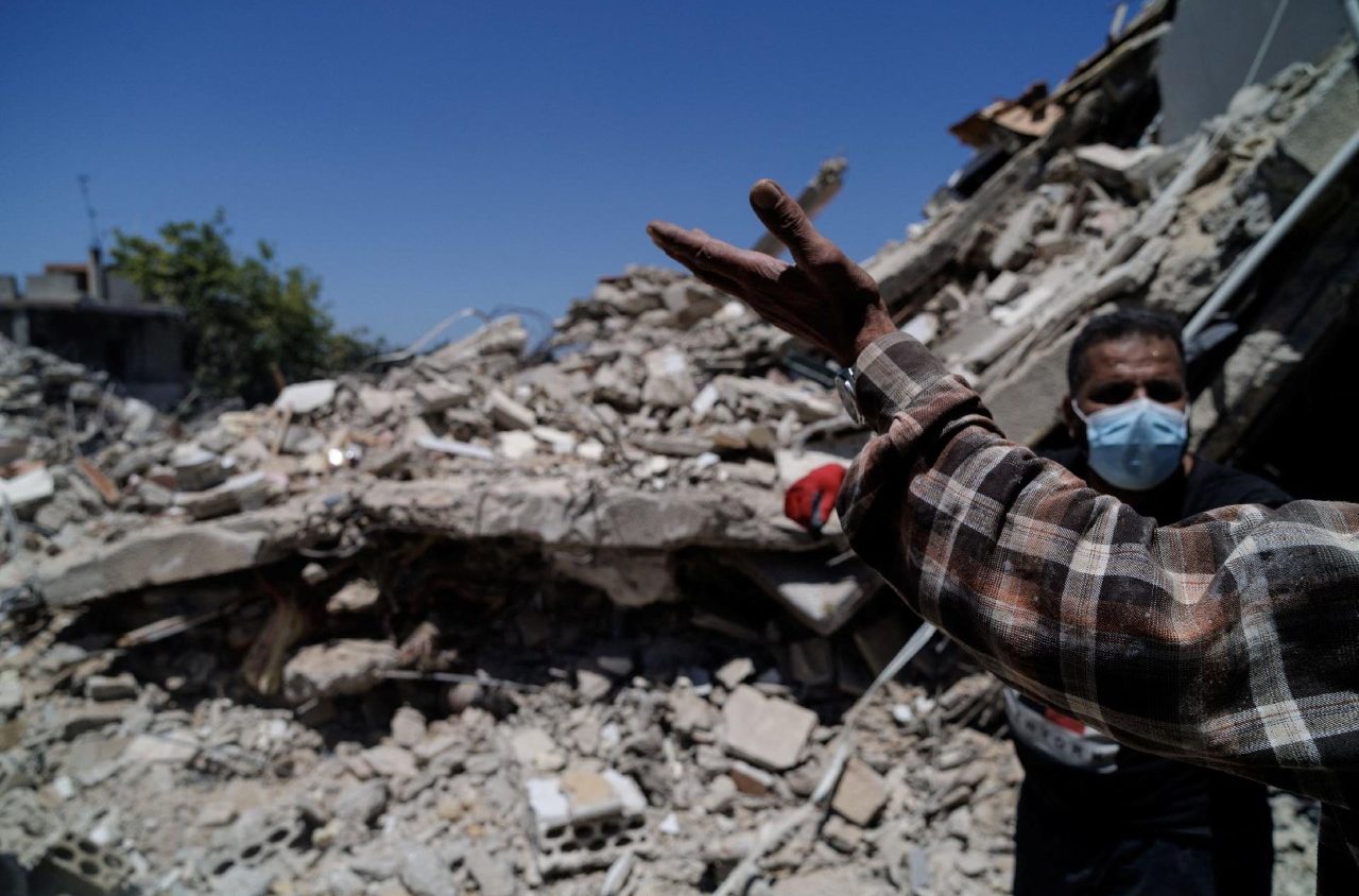 Israeli strikes kill at least 5 in southern Lebanon despite new ceasefire