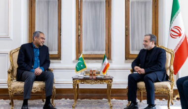US and Iran to talk Sunday in Switzerland as Tehran says it closed Strait of Hormuz again