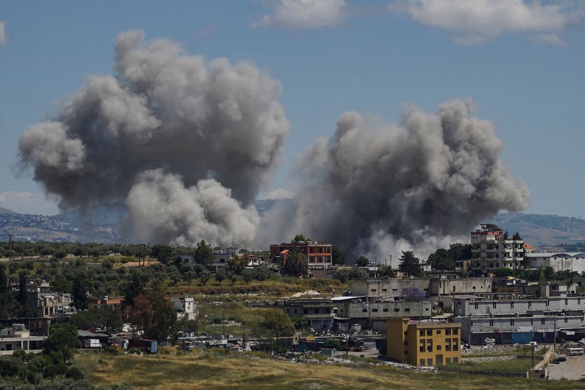 Israel-Hezbollah Conflict Complicates Efforts to End Iran War