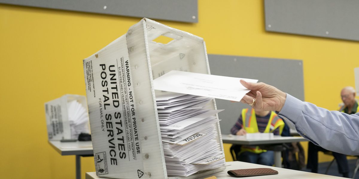 ‘Yeah, That’s Illegal’: USPS Chief Says States Won't Receive Mail Ballots Unless They Hand Voter Rolls to Trump