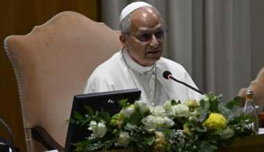 Pope closes Consistory, 'an experience of communion at service of mission'