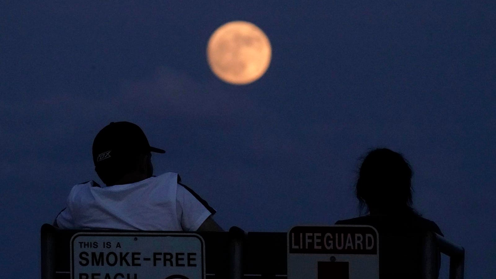 Strawberry Moon Tonight: Exact Moonrise Times Near You
