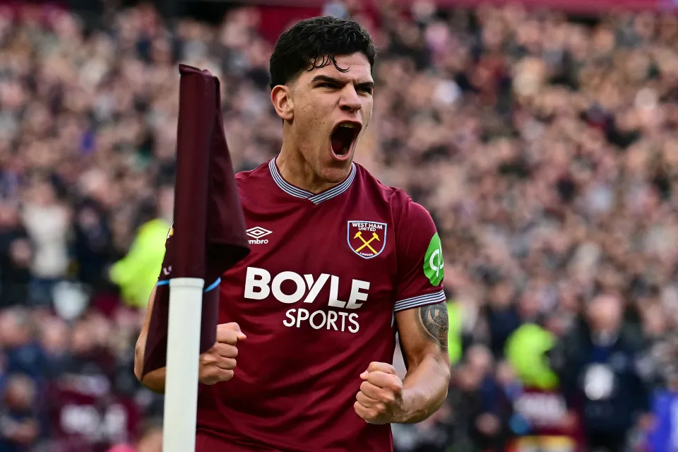 Mateus Fernandes celebrates scoring for West Ham
