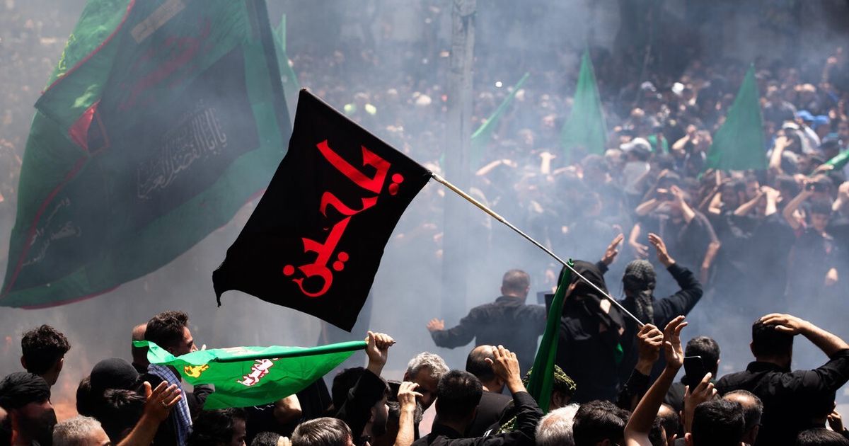 Rival visions of Iran take to the streets during Ashura
