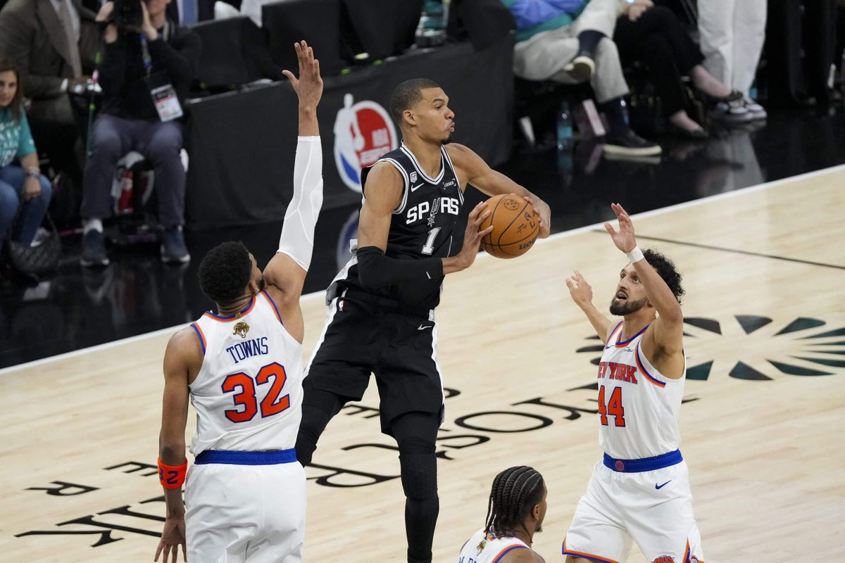 How can Spurs have a more ‘normal’ offense in Game 2? By looking to the recent past