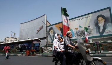 US-Iran peace deal could be sealed within 24 hours, says mediator Pakistan