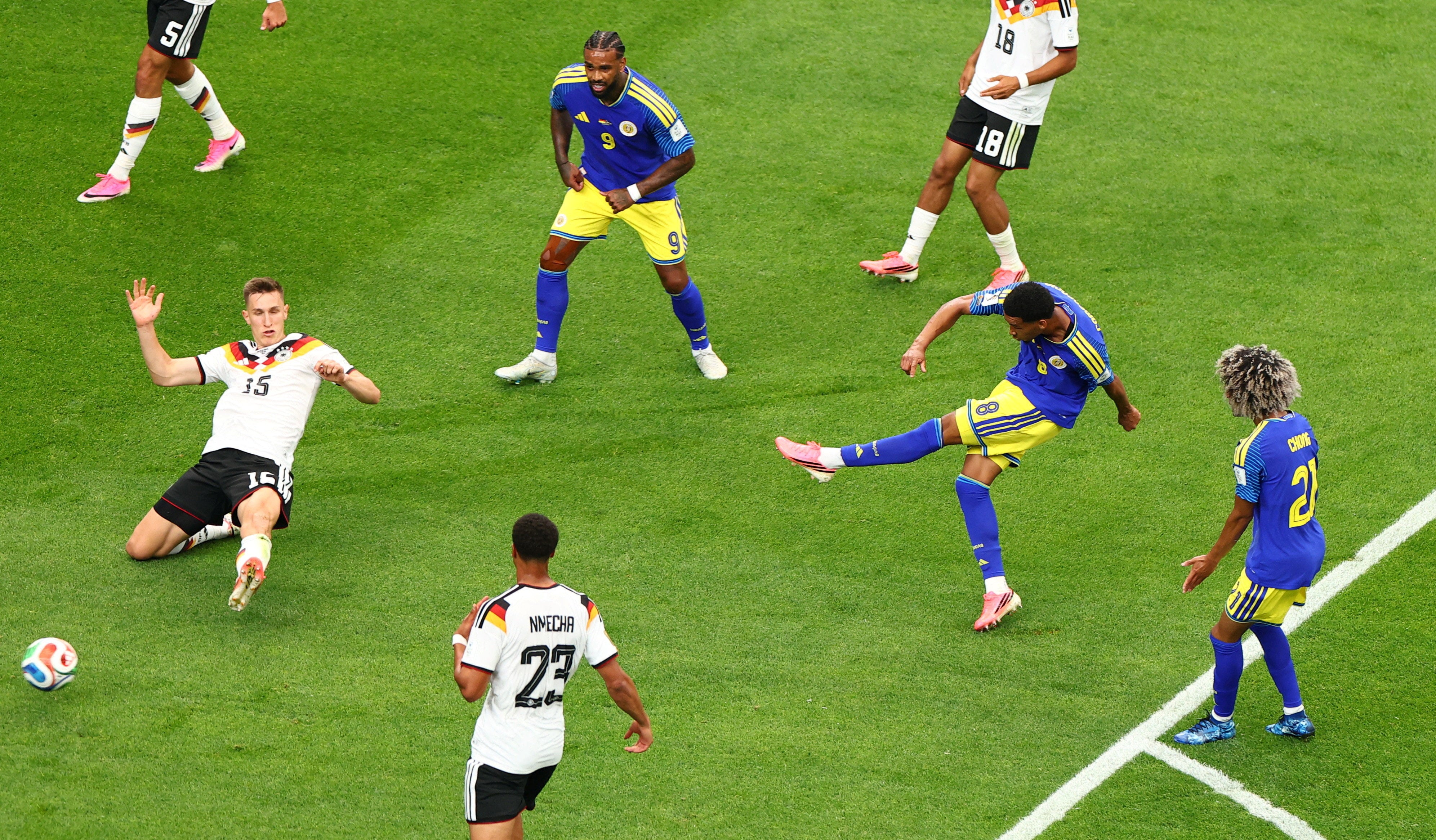 Livano Comenencia fires home Curacao's goal