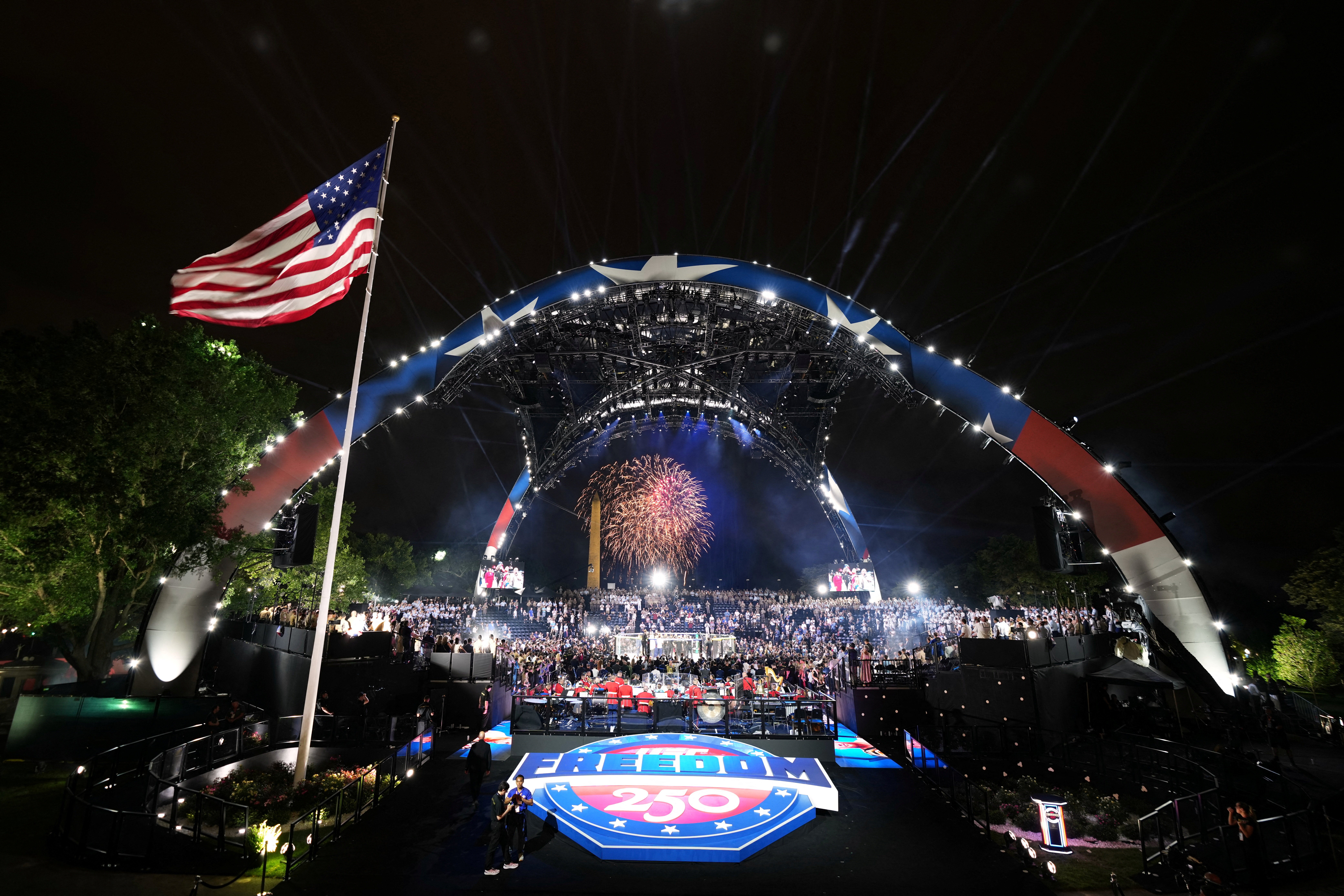 The UFC event drew thousands of spectators to the White House’s South Lawn