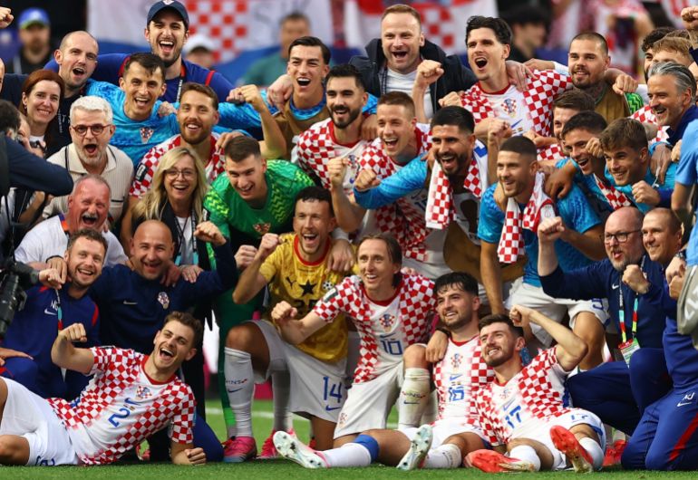Soccer Football - FIFA World Cup 2026 - Group L - Croatia v Ghana - Philadelphia Stadium, Philadelphia, Pennsylvania, U.S. - June 27, 2026 Croatia players celebrate after the match as they qualify for the knockout stages of the World Cup REUTERS/Peter Cziborra