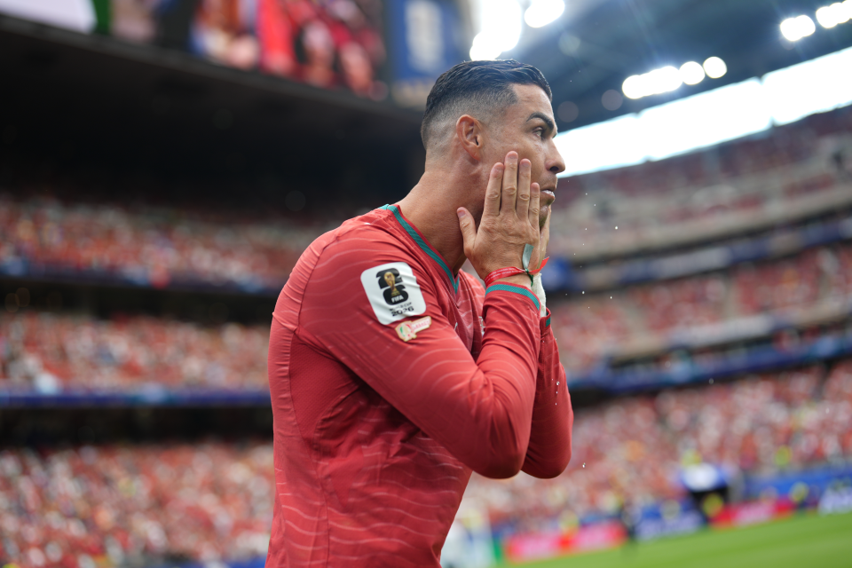 Despite still being an incredible athlete, Cascarino says Ronaldo's age is catching up to him on the football pitch