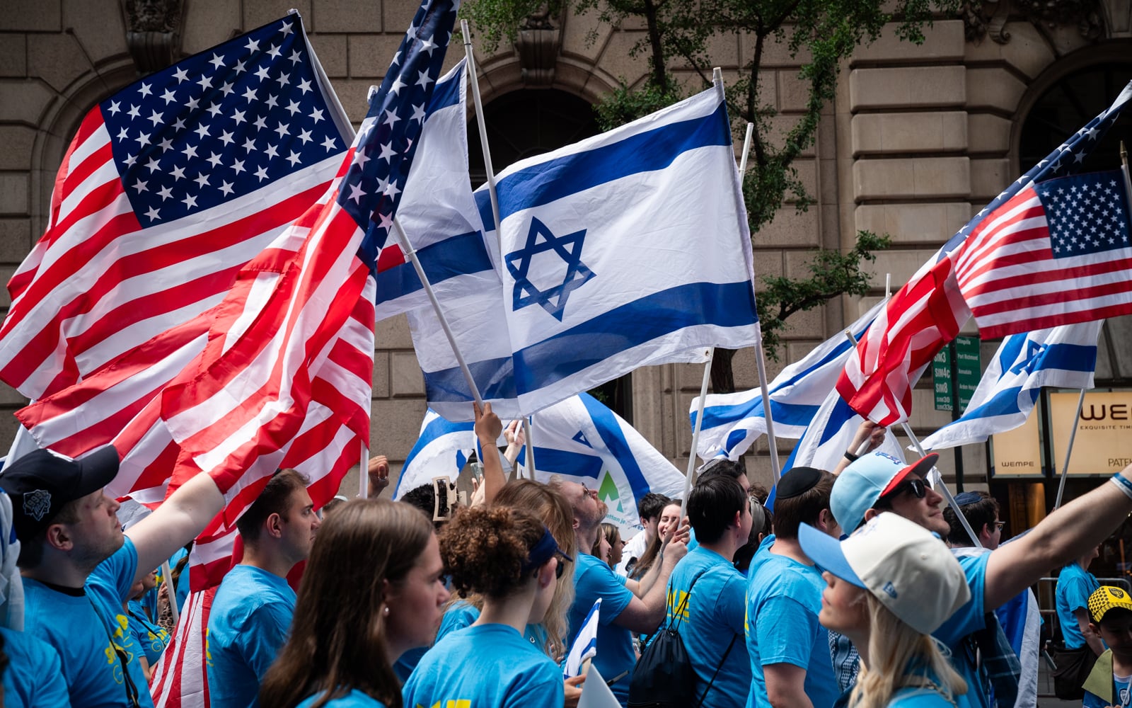 NY leaders join over 50,000 marchers at Israel Day parade boycotted by Mamdani