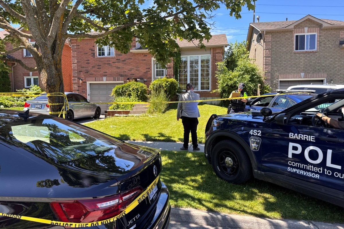 Man, woman found dead inside north-end Barrie home