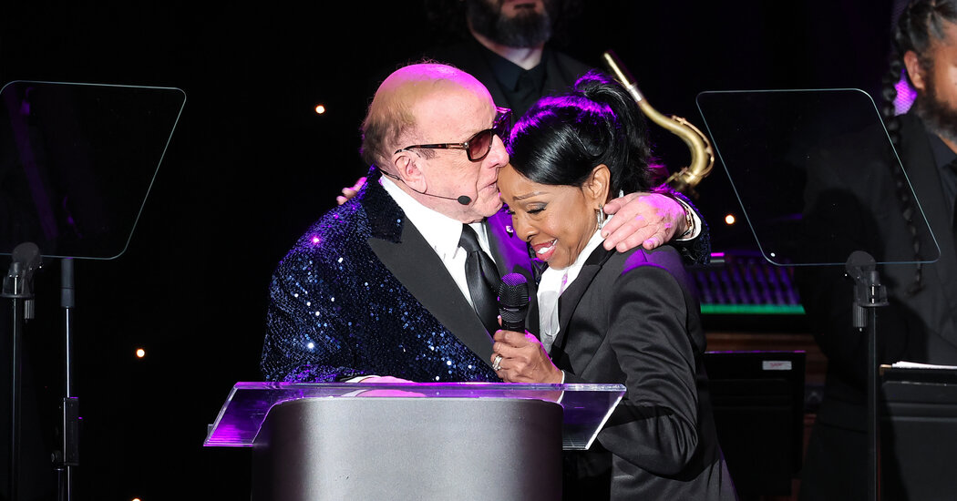 Carlos Santana, Patti Smith and Other Celebs Pay Tribute to Clive Davis