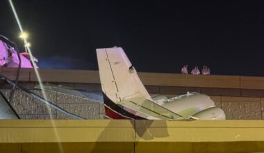 Plane crash reported on loop near Saunders, Clark in Laredo
