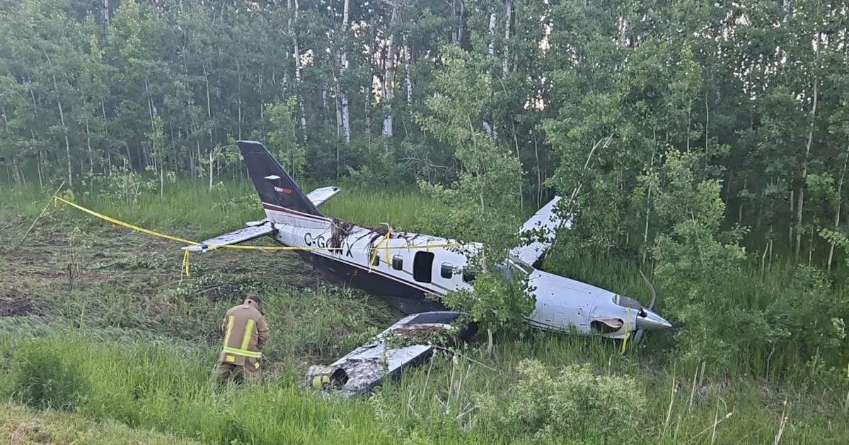 Plane makes emergency landing on Manitoba highway - CTV News