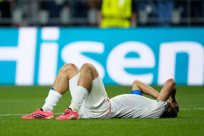 Egypt survives with 1-1 draw against Iran, advances past group stage for 1st time at World Cup