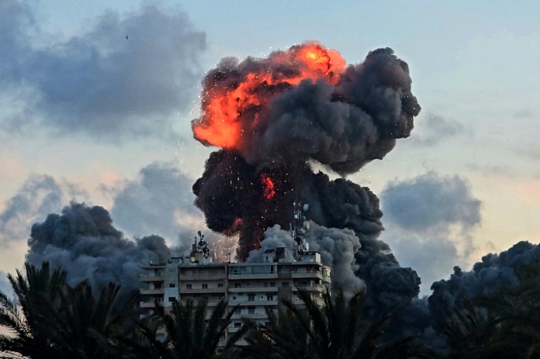 Iran attacks US bases in Jordan and Bahrain