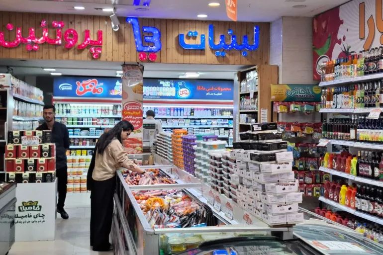 Abundance of vegetables and fruits in stores despite high prices (Al Jazeera)