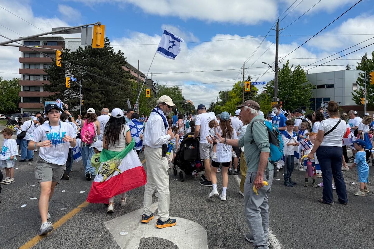 Thousands gather at annual Walk with Israel in Toronto, showing solidarity in face of recent antisemitic attacks