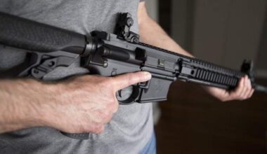 Ottawa extends amnesty for banned firearms amid Supreme Court challenge - National