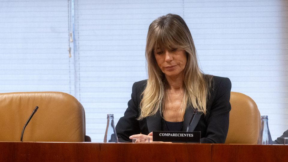 Wife of Spanish PM forbidden to leave country as corruption probes pile up