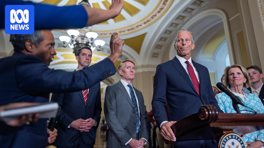 US Senate calls for Trump to end Iran war in bipartisan war resolutions vote