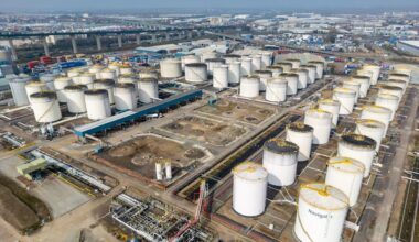 Oil Extends Advance as US-Iran Peace Talk Progress Stalls