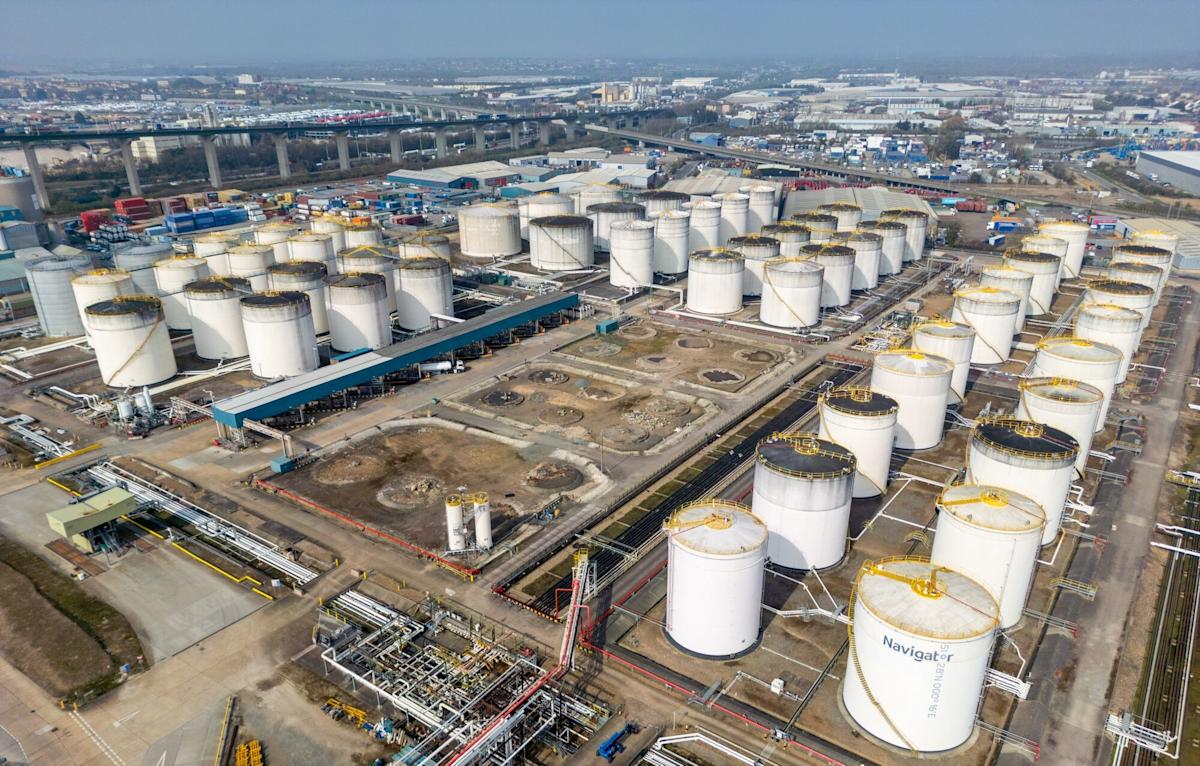 Oil Extends Advance as US-Iran Peace Talk Progress Stalls