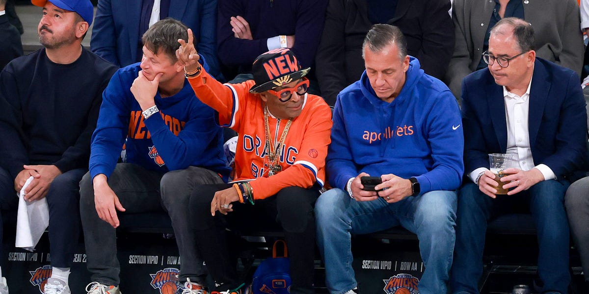 Billionaire Knicks Fans Spend Big to Take Private Jets to NBA Finals