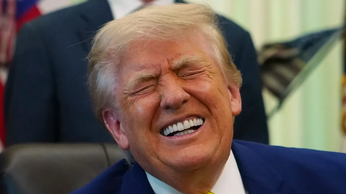 Bizarre Trump Oval Office Moments Lead To 25th Amendment Call